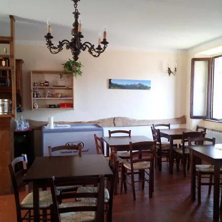 Rifugio La Mesta Bed & Breakfast *